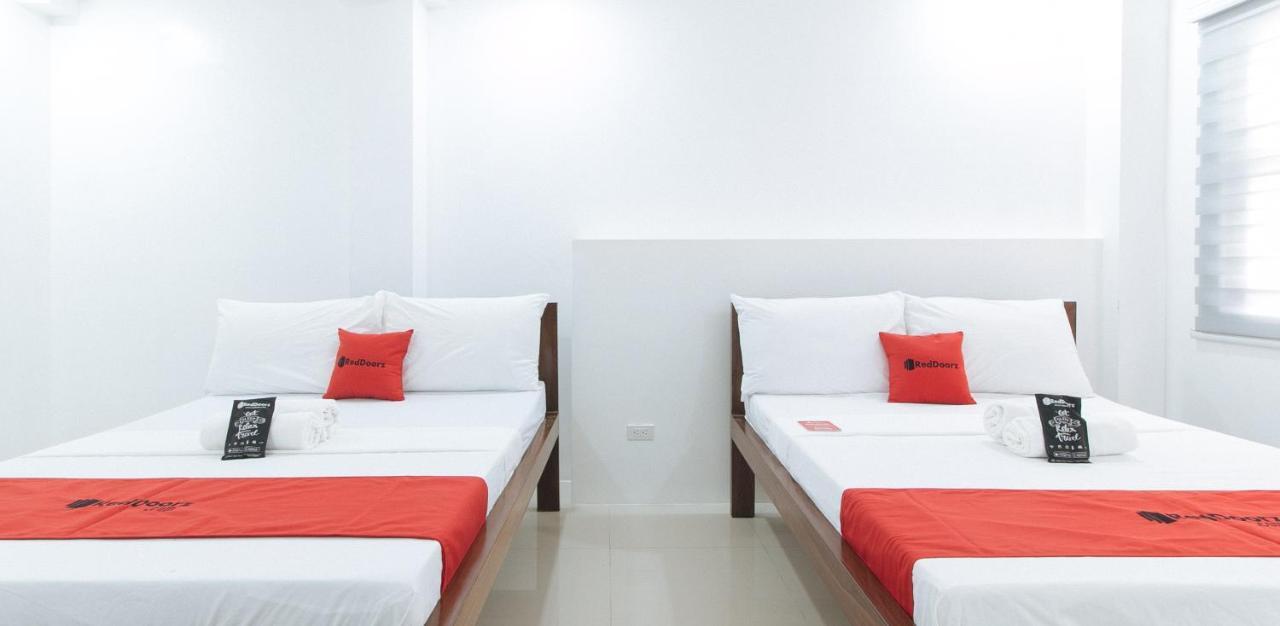 Reddoorz Plus At Dbuilders Poblacion Bgc Taguig Exterior photo
